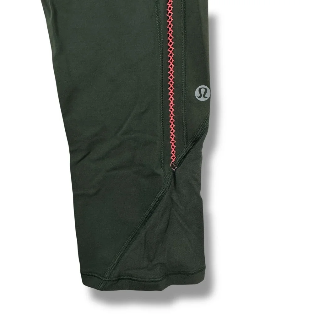 Lululemon Green‎ Cropped Yoga Pants Women's Size 6 Athletic Leggings